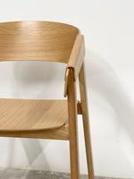 Cargar imagen en el visor de la galería, Wooden Mid-Century Solid Wood legs Dining Chair
